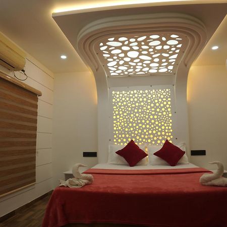 Vaishnav Tours Alappuzha Exterior foto