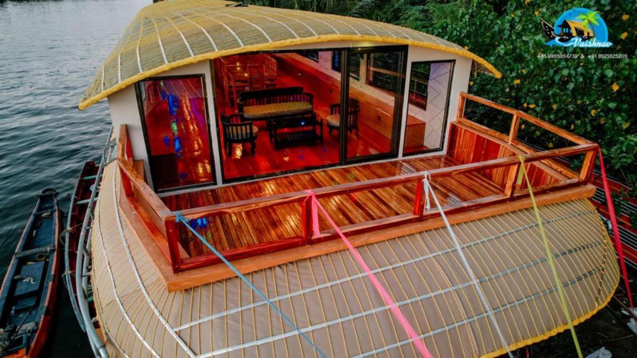 Vaishnav Tours Alappuzha Exterior foto