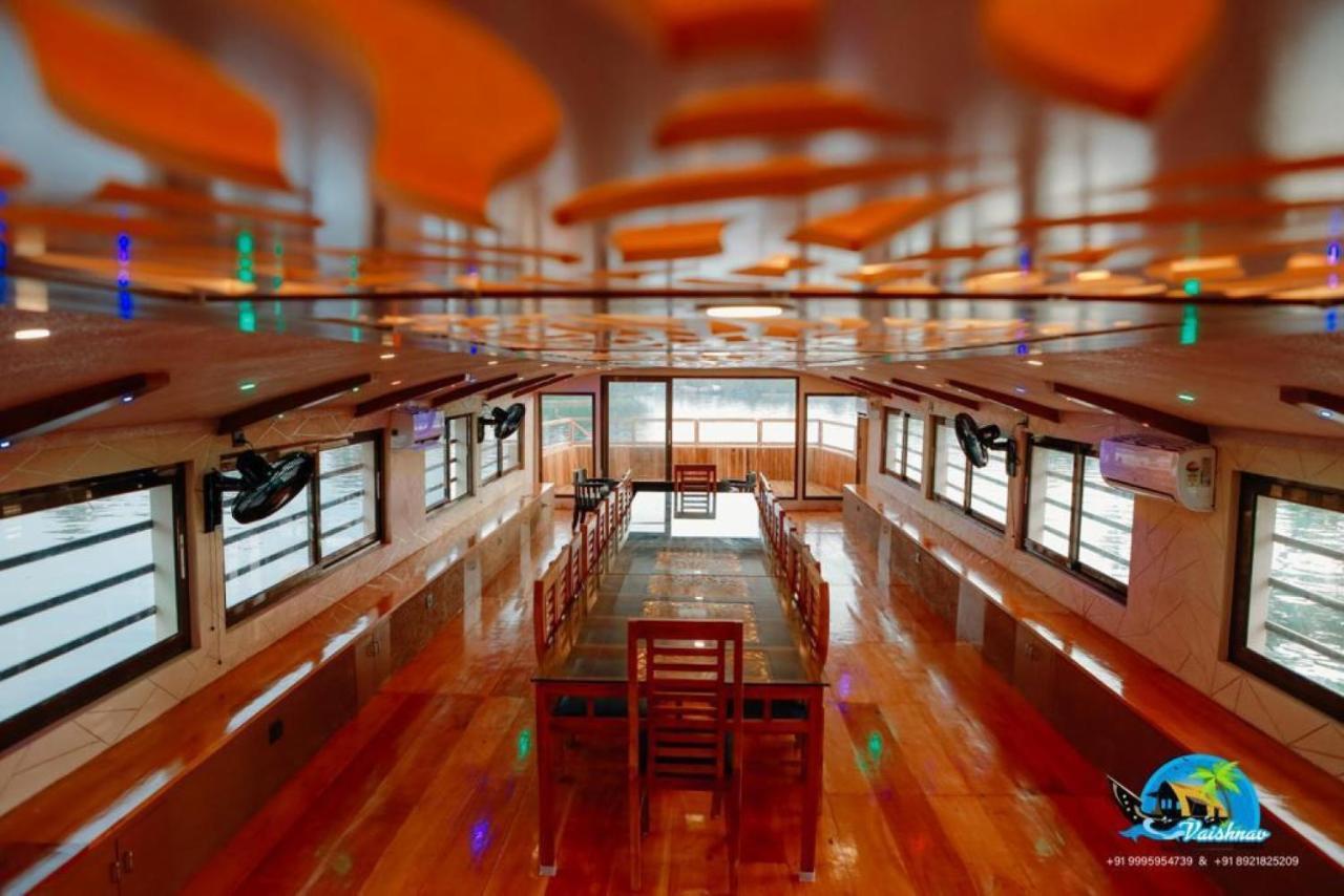 Vaishnav Tours Alappuzha Exterior foto