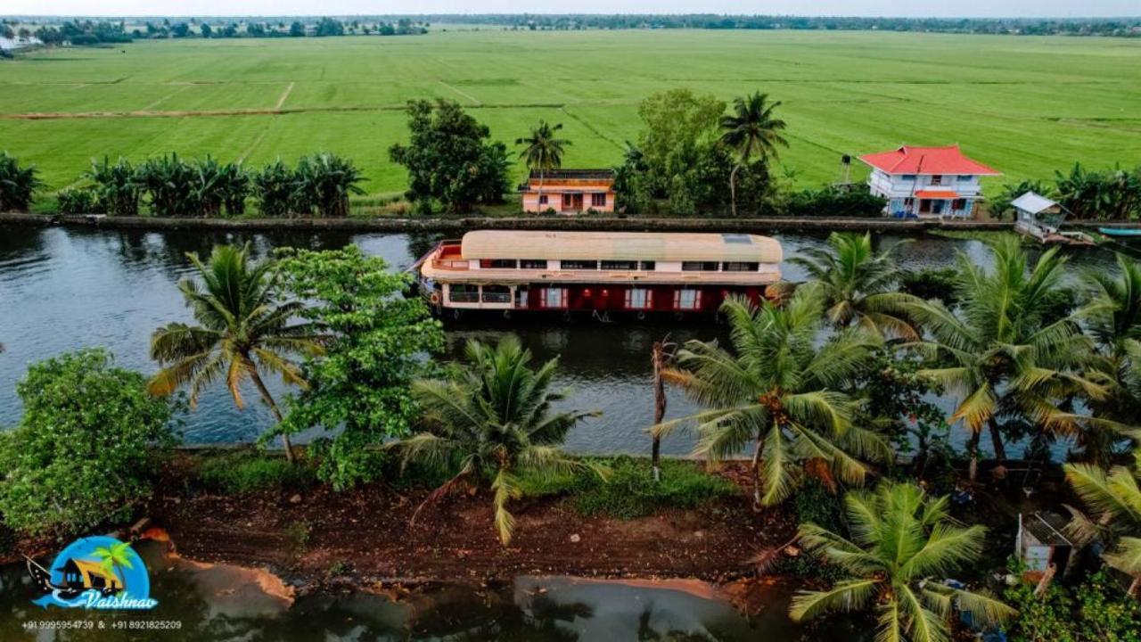 Vaishnav Tours Alappuzha Exterior foto