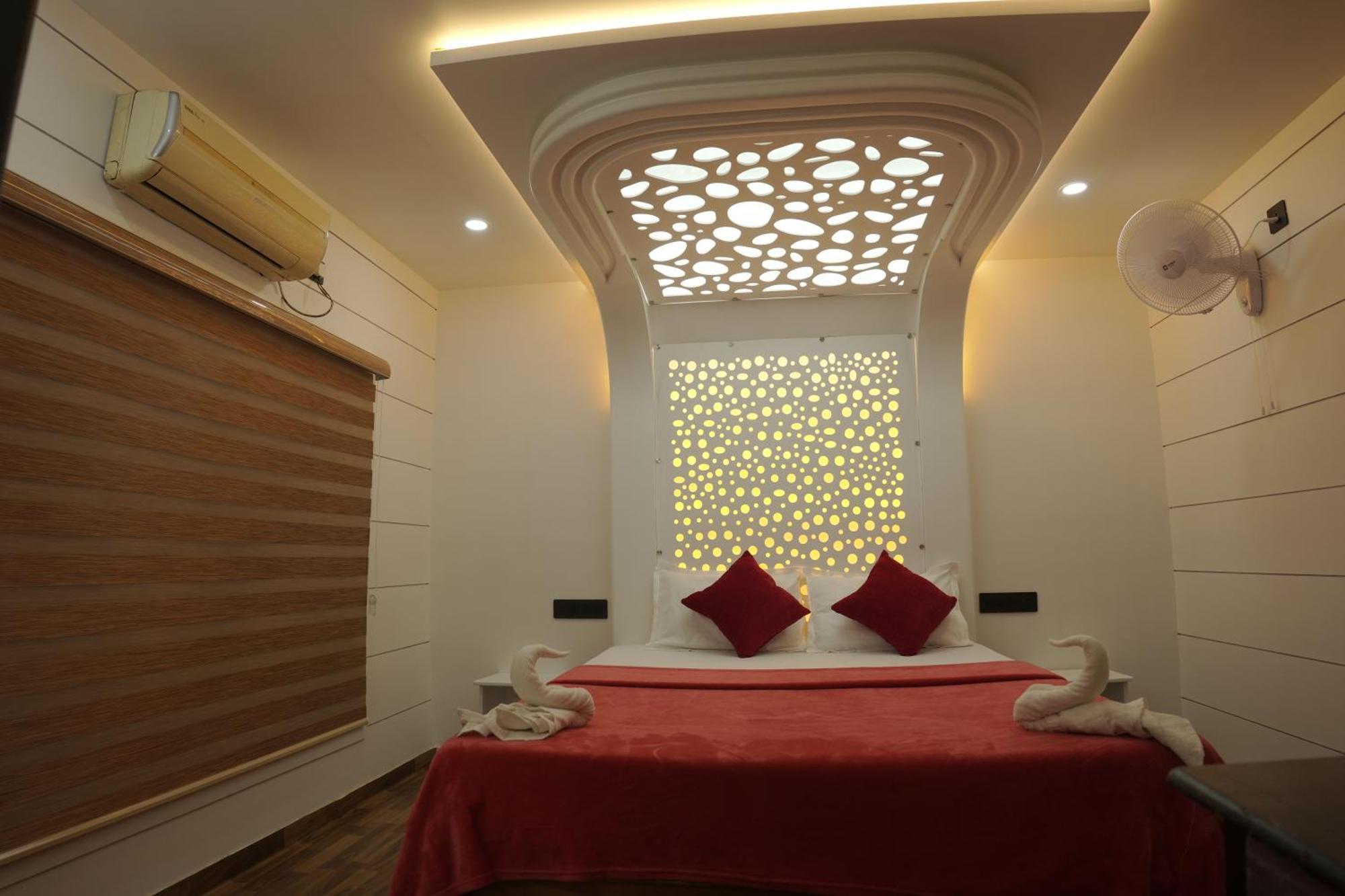 Vaishnav Tours Alappuzha Exterior foto